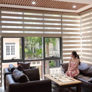 Rèm cầu vồng màu kem Hàn Quốc Honest lắp phòng khách